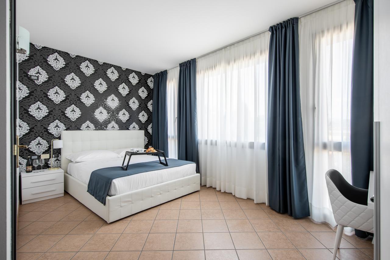 Lake Como Golf Hotel Figino Serenza Bagian luar foto